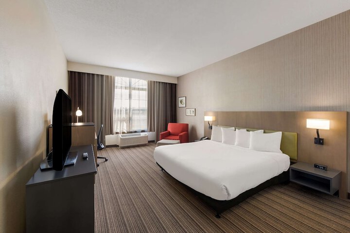 Room 54 of 65