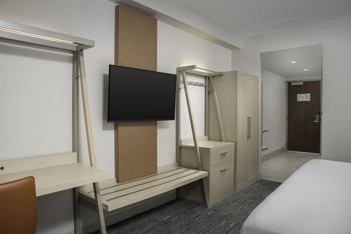 Room 12 of 43