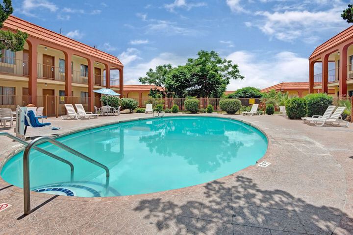 Pool 3 of 27