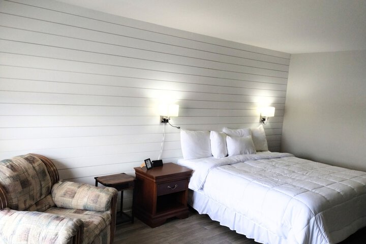 Room 12 of 27