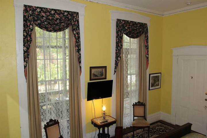 Room 76 of 109