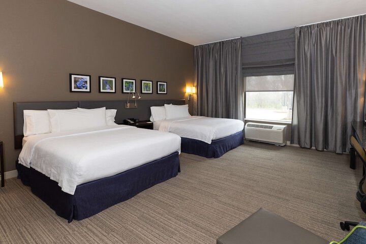 Room 15 of 40