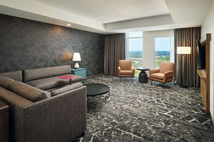 Embassy Suites by Hilton Hampton Convention Center