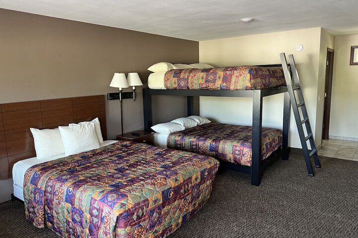 Room 187 of 443