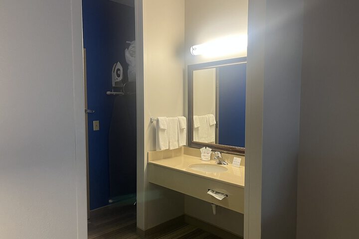 Room 43 of 111