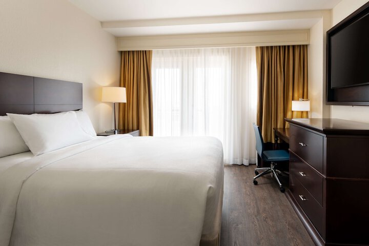 Room 25 of 65