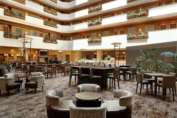 Embassy Suites by Hilton E Peoria Riverfront Conf Center