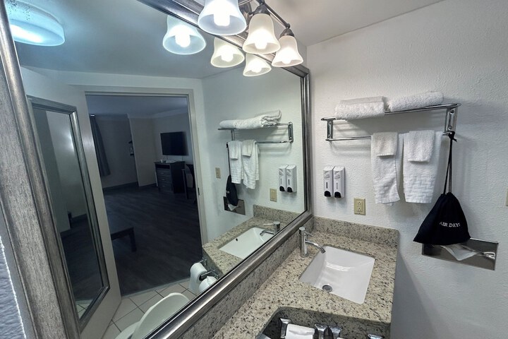 Room 31 of 38