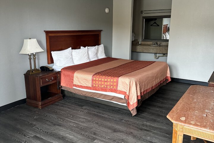 Room 22 of 23