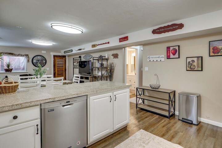 Game Room + Hot Tub: Salt Lake City Area Apt