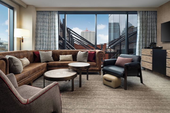 Hotel Distil Autograph Collection
