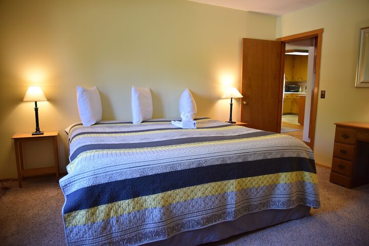 Room 11 of 22
