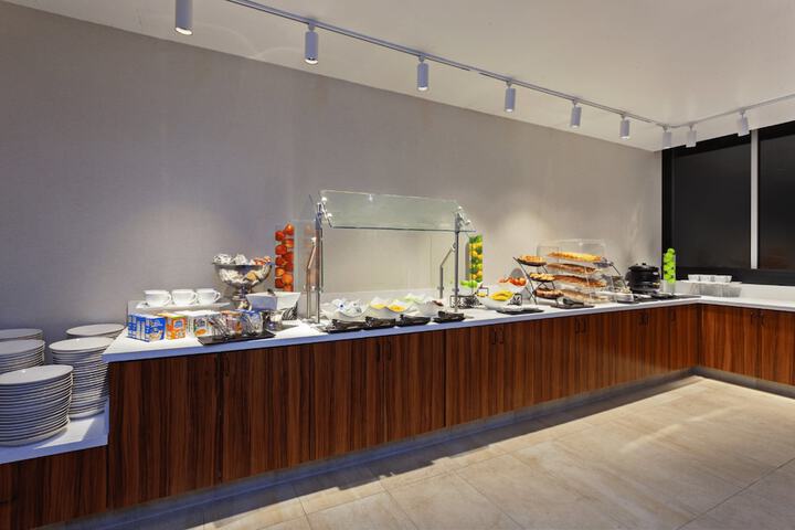 Breakfast/Coffee Service 37 of 43