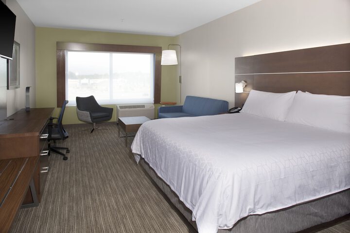Room 15 of 26