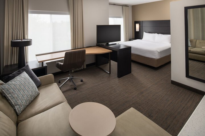 Room 14 of 33