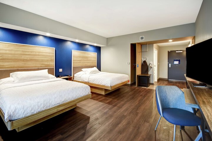 Room 20 of 36