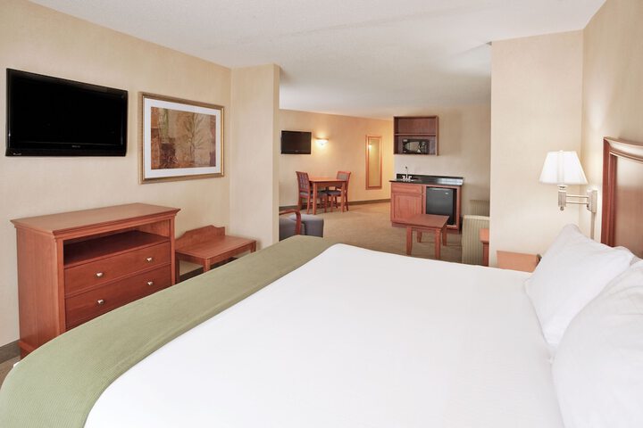 Room 18 of 47