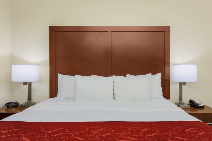 Room 8 of 19