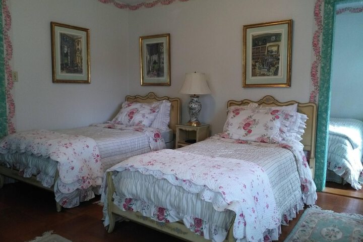 Room 26 of 60