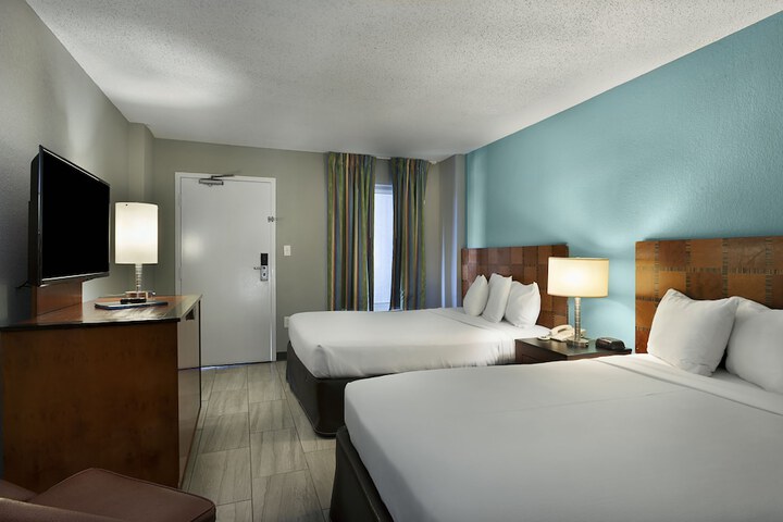 Crown Reef Beach Resort and Waterpark