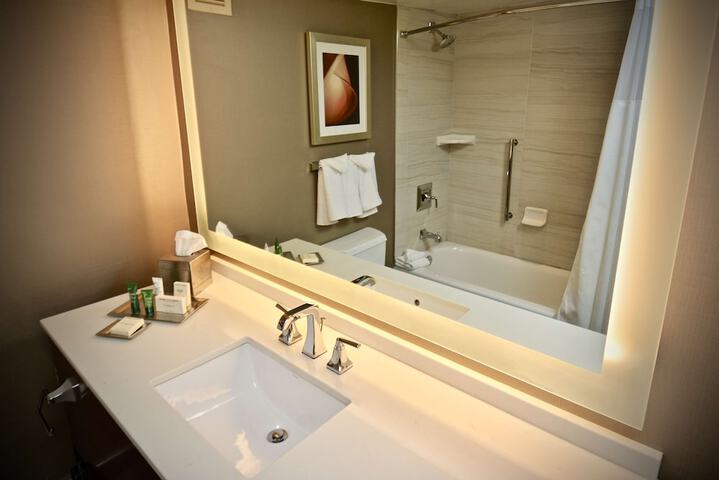Room 20 of 38
