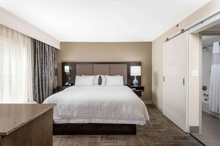 Room 11 of 41
