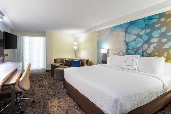Room 21 of 46