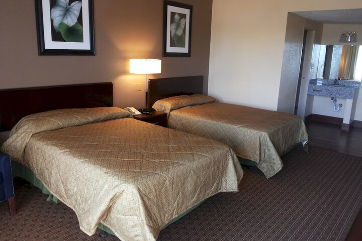 Room 18 of 38
