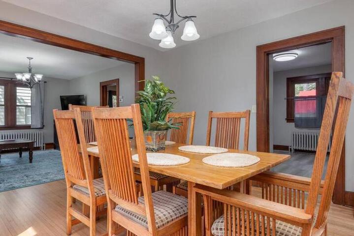 Glencoe-freshly remodeled-pets ok-4 bedrooms-grill