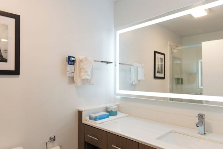 Glengarry Extended Stays