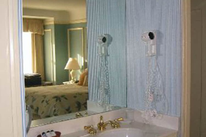 Room 26 of 32