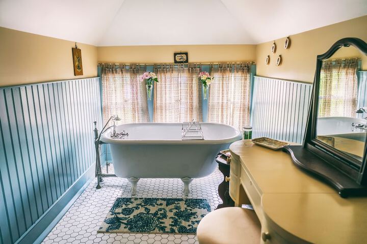 Room 15 of 60