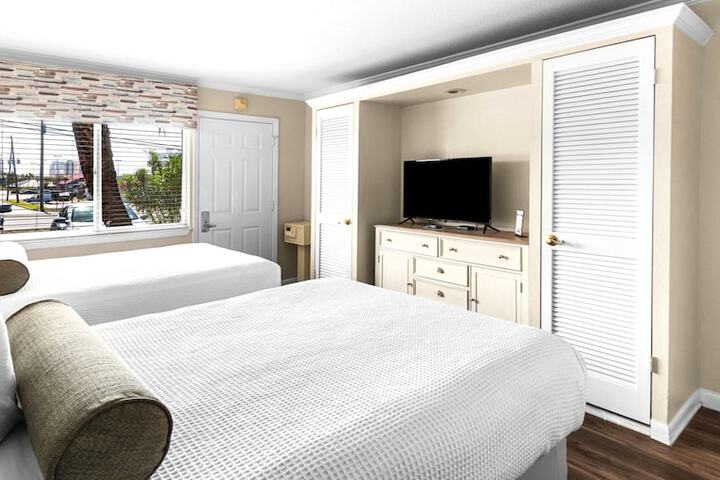 Club Destin Condos