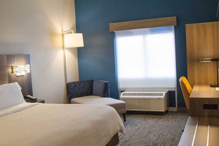 Room 21 of 42
