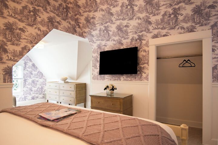 Room 46 of 109