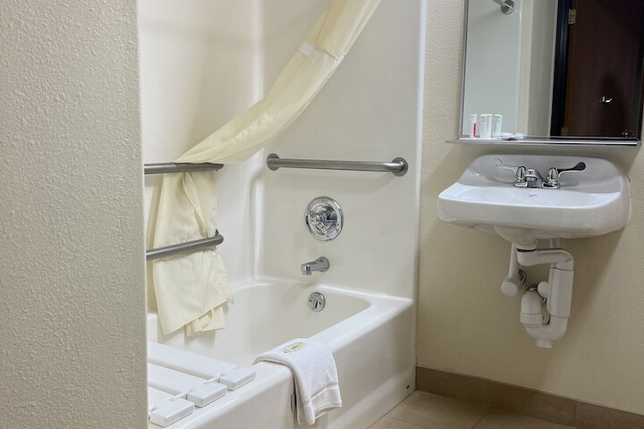 Room 75 of 112