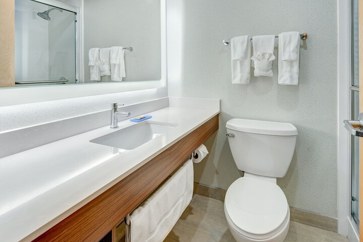Holiday Inn Express Hotel & Suites West Long Branch by IHG