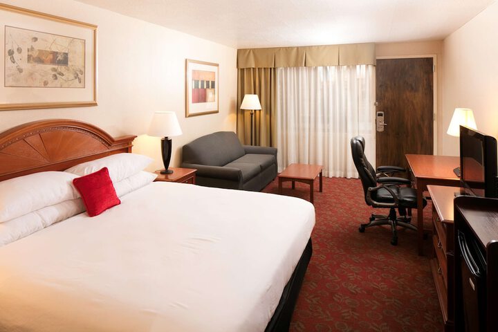 Room 36 of 72