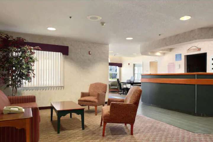 Business Center 26 of 26