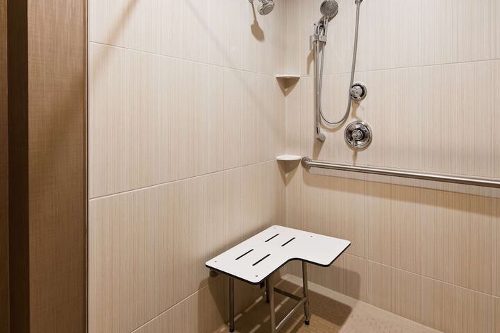 Room 6 of 31