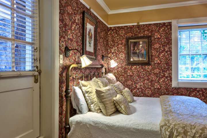 Room 45 of 79