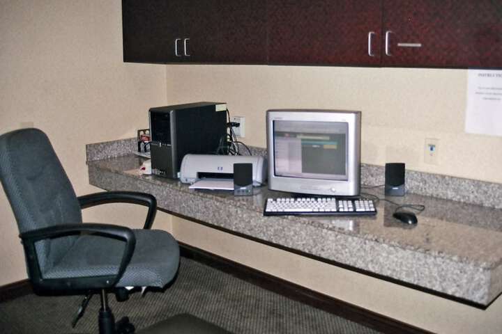 Holiday Inn Express Hotel & Suites Cleveland by IHG