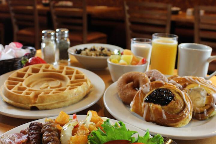 Breakfast/Coffee Service 43 of 60