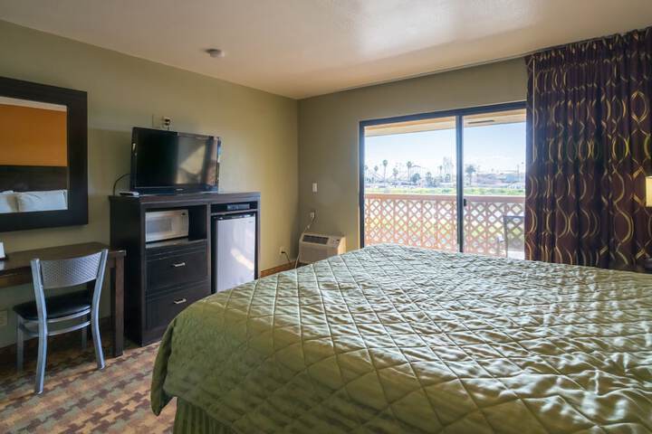Room 22 of 33