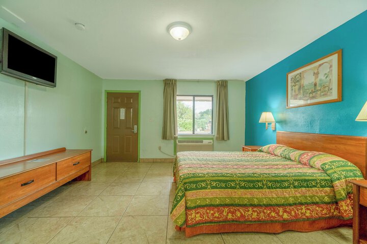 Room 40 of 56