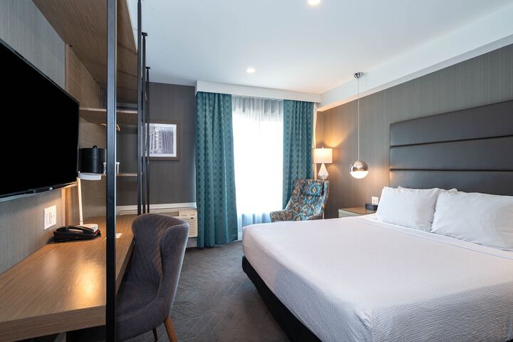 Room 45 of 62