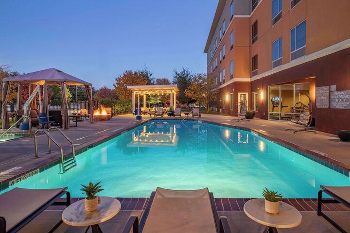 Cambria Hotel Plano Frisco