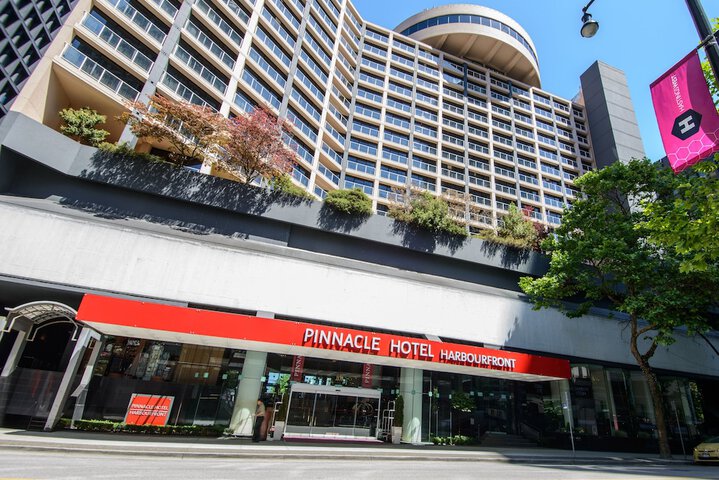 Pinnacle Hotel Harbourfront