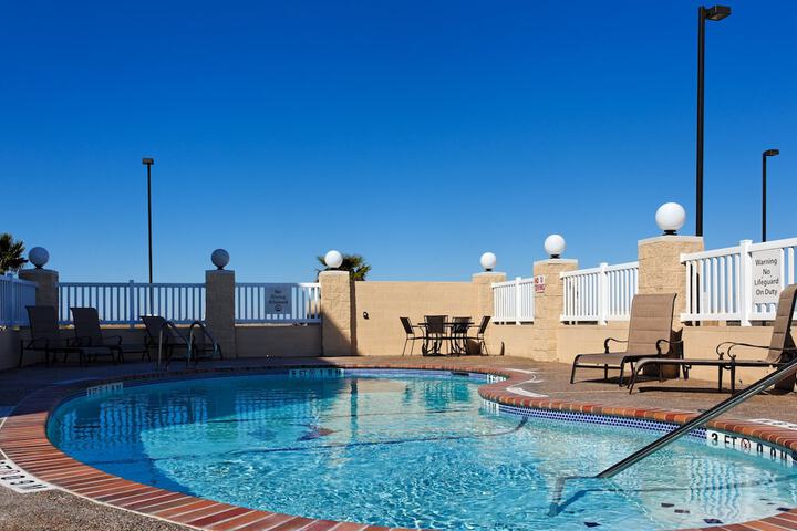 Pool 8 of 38