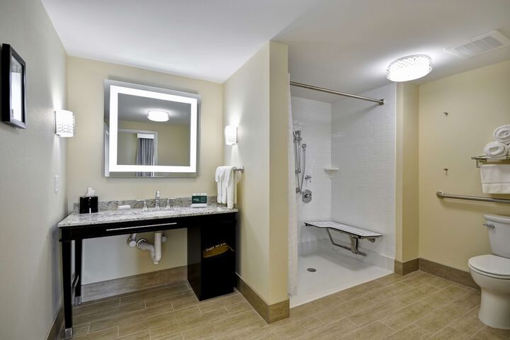 Room 15 of 34